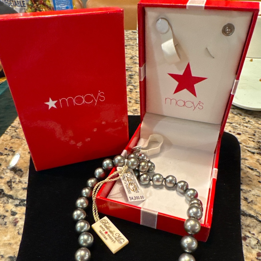 Belle de Mer Tahitian Pearl Necklace 14K White Gold 9-11mm Macy’s Original Tags